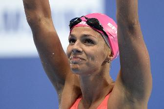 1438706344509_482919280-russias-yuliya-efimova-waves-after-winning-gettyimages.jpg